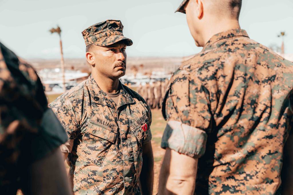 Marine In Vehicle Hit By An Isis Anti Tank Guided Missile Earns Bronze Star For Valor In Syria