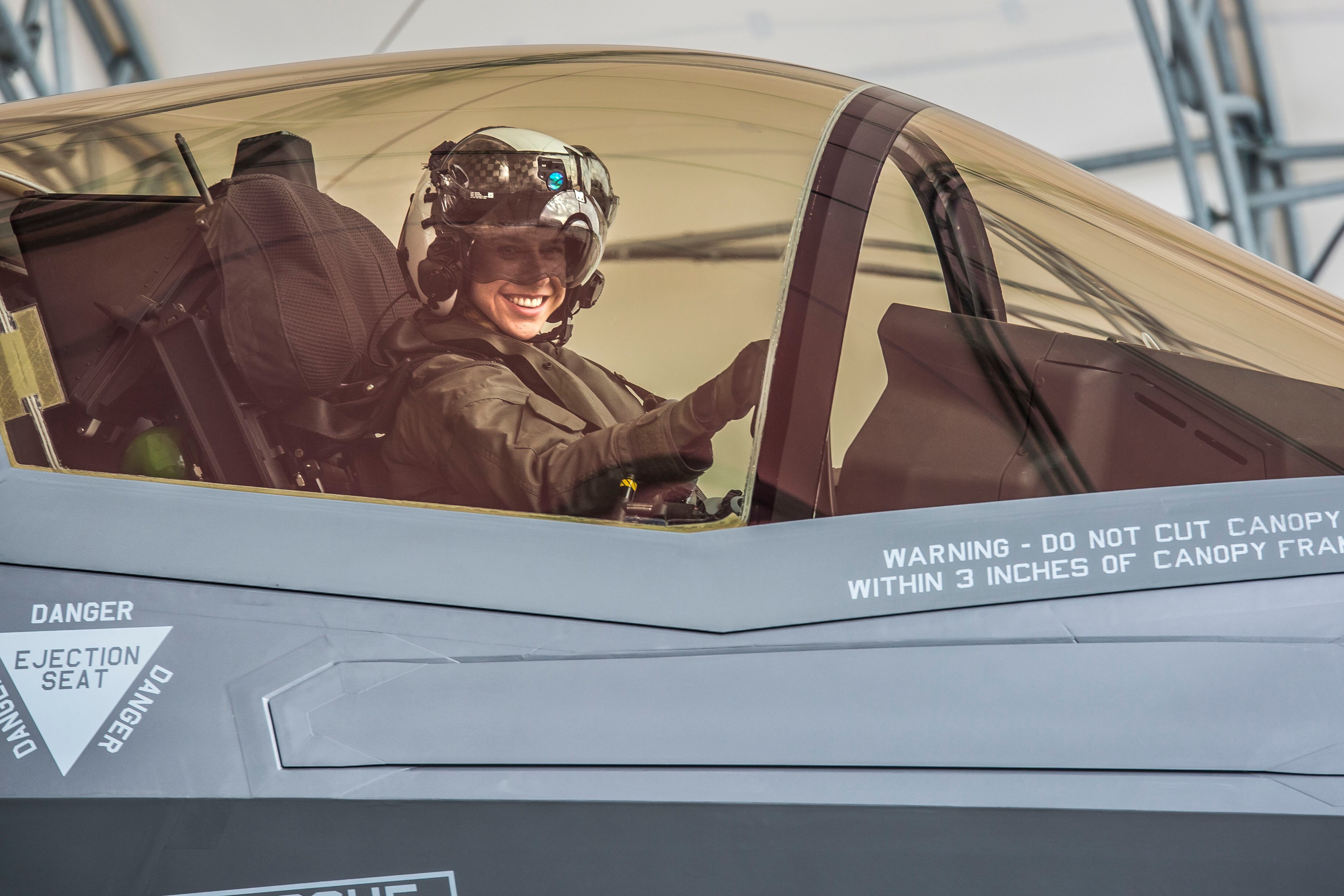 US Navy welcomes 1st Black female Tactical Aircraft pilot