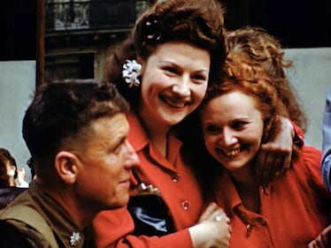 French women smile at U.S. soldiers