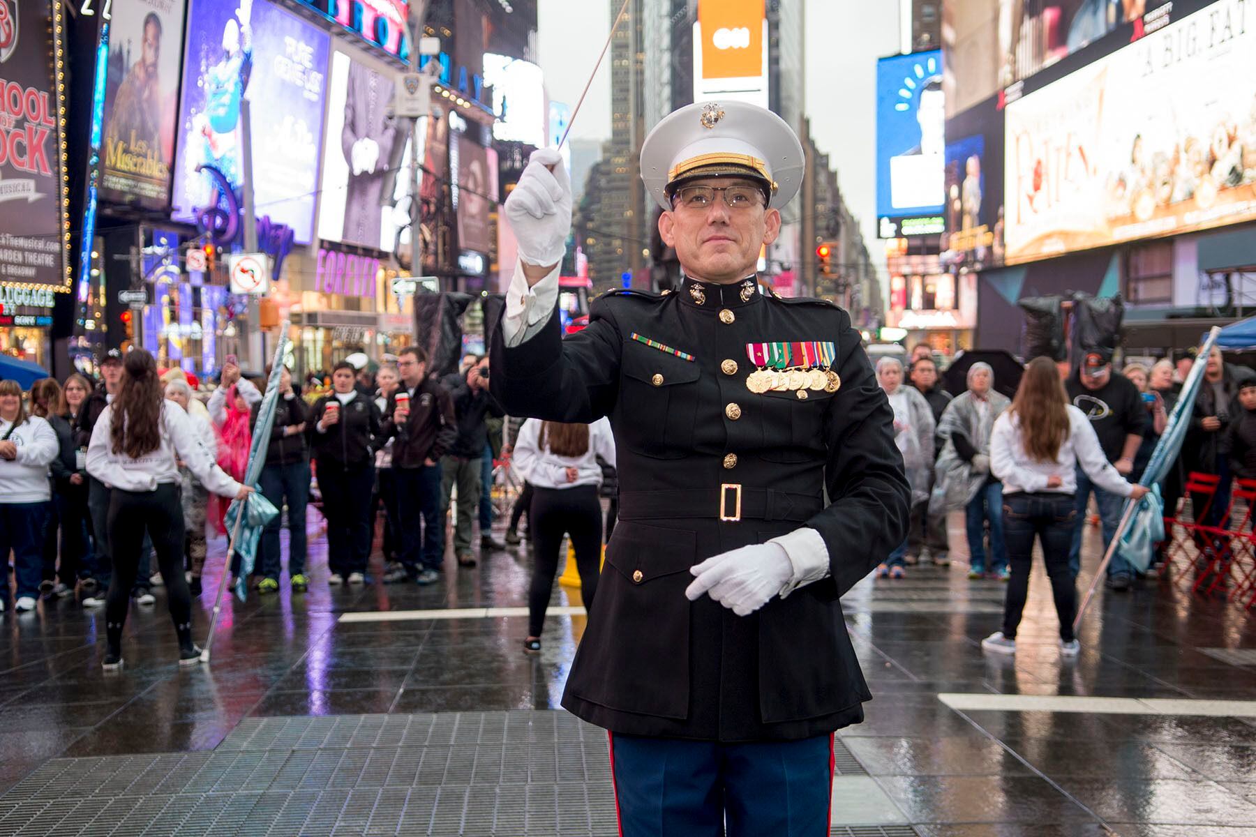 NEW YORK - Servicemembers from all five branches participate in a